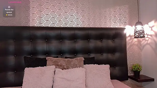 NaiaraMasson  online show from 04.18.26