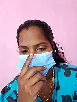 Snapshot of Tamil_Blackmoon chatting on 09.15.25 Tamil Blackmoon online show from 09.15.25