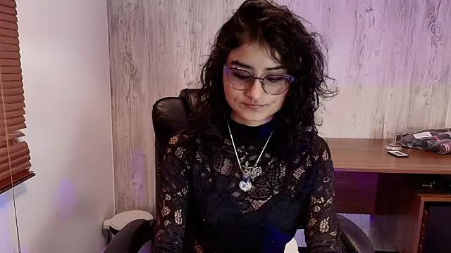 LilyRouset online show from 09.18.25