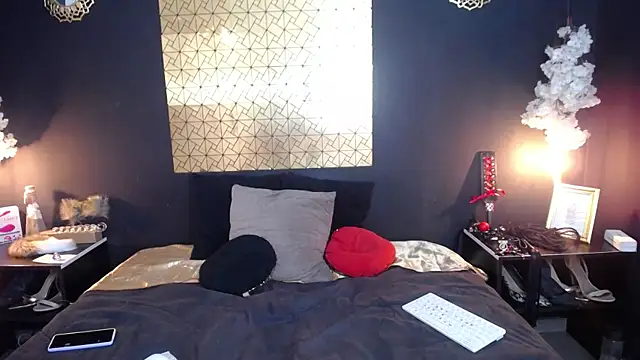 kinky momm online show from 04.06.26