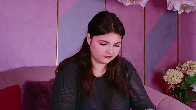 UR BELLA online show from 10.18.25