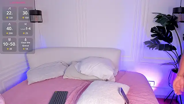 Dafne Hillss online show from 11.27.25