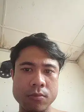 Snapshot of Kim0002 chatting on 09.13.25 Kim0002 online show from 09.13.25