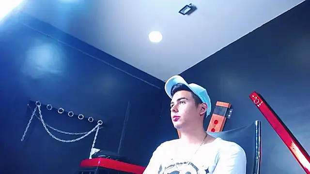 Matthewlodge online show from 09.17.25