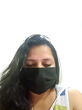 Snapshot of Punecouple5 chatting on 09.17.25 Punecouple5 online show from 09.17.25