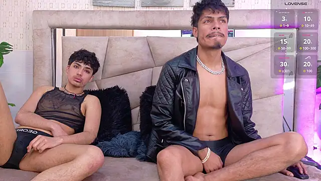 LucayLeo online show from 10.10.25