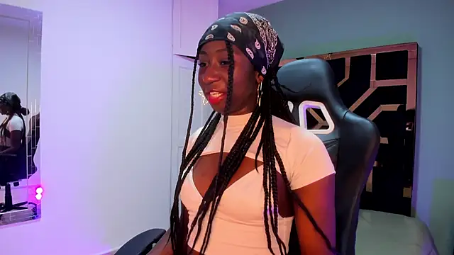 Madison Monroe  online show from 09.16.25