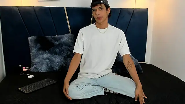 maicol cum23 online show from 09.10.25