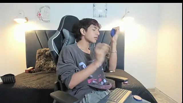 maicol cum23 online show from 09.12.25