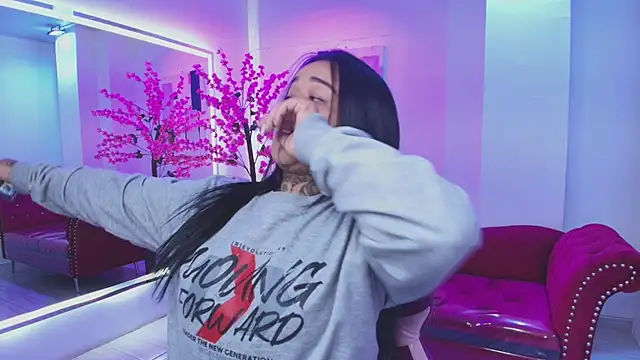 Black roseee online show from 02.04.26