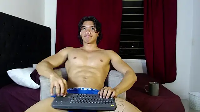 adriel escalante online show from 01.07.26