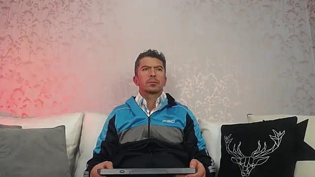 JuanKarloz  online show from 09.18.25