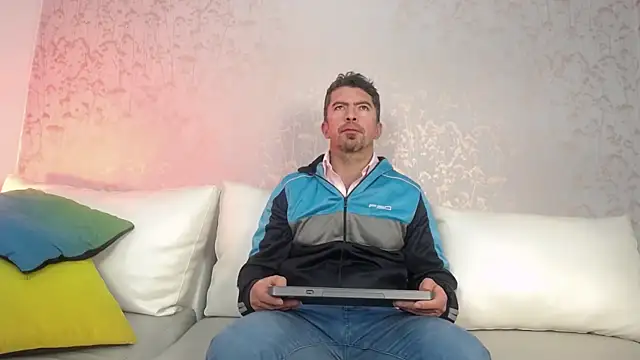 JuanKarloz  online show from 09.26.25