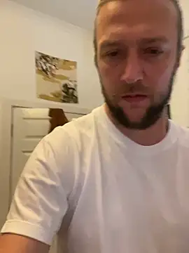 Snapshot of straight-alex_ chatting on 10.17.25 straight-alex online show from 10.17.25