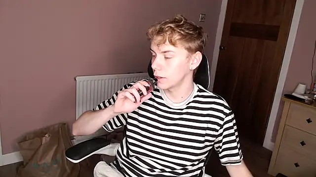 scottishtwink01 online show from 09.19.25