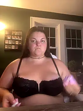 Snapshot of PlayWithBrittany chatting on 09.26.25 PlayWithBrittany online show from 09.26.25