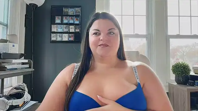 Snapshot of PlayWithBrittany chatting on 11.07.25 PlayWithBrittany online show from 11.07.25