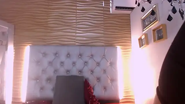 ValeryBerri online show from 11.27.25