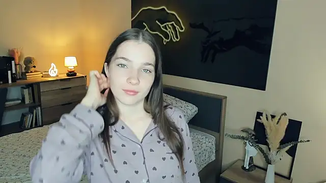 CeceliaLindabury online show from 09.12.25