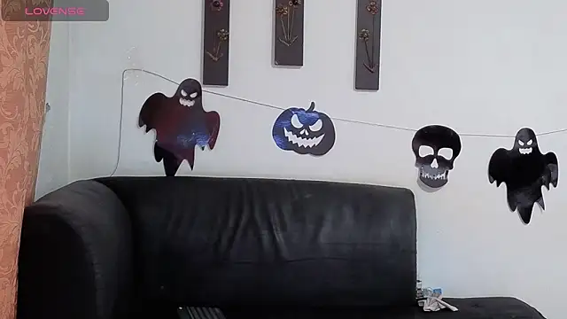 kloe-robert online show from 10.04.25