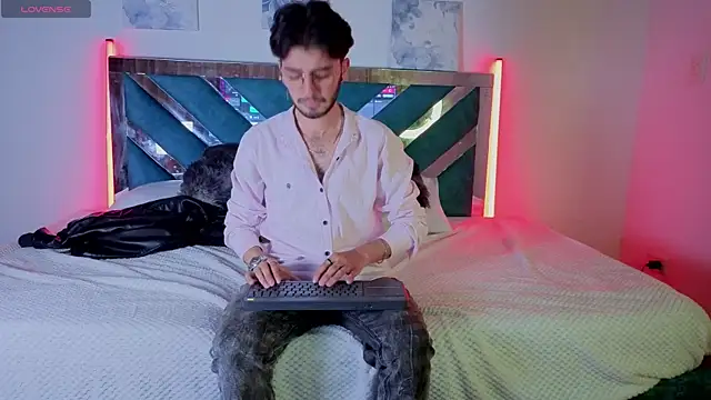 nerd perverse online show from 09.20.25