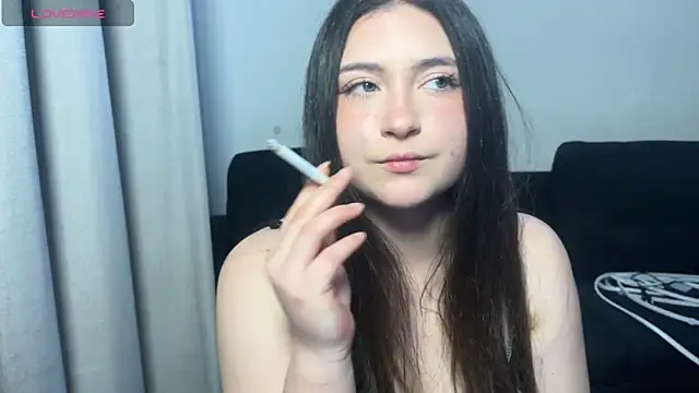 Snapshot of valentinauwu chatting on 11.08.25 valentinauwu online show from 11.08.25