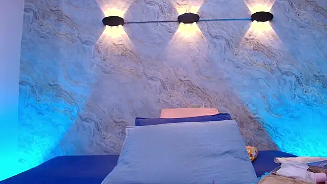 Snapshot of abbyrouss_ chatting on 10.01.25 abbyrouss online show from 10.01.25