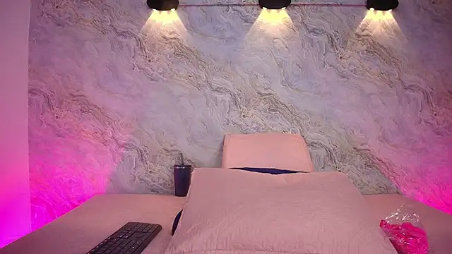 Snapshot of abbyrouss_ chatting on 10.02.25 abbyrouss online show from 10.02.25