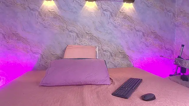 Snapshot of abbyrouss_ chatting on 11.01.25 abbyrouss online show from 11.01.25