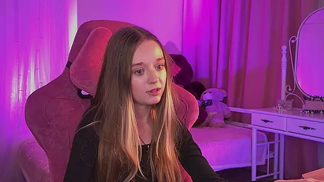 AleksaNight online show from 09.19.25