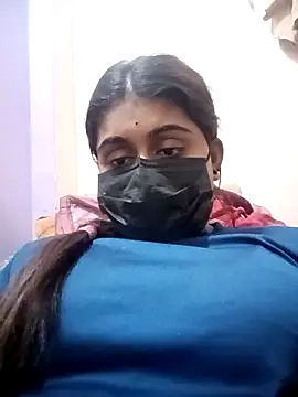 Snapshot of riya_sexy_123 chatting on 11.05.25 riya sexy 123 online show from 11.05.25