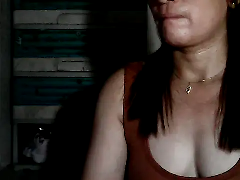 Snapshot of yoursPinayMama1682 chatting on 10.25.25 yoursPinayMama1682 online show from 10.25.25