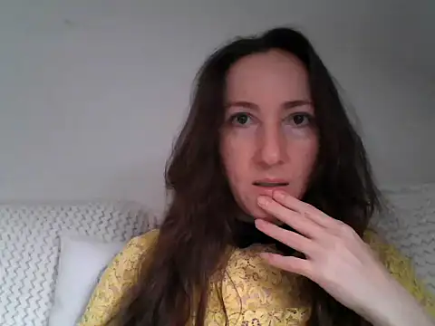 Snapshot of Valessya chatting on 05.05.26 Valessya online show from 05.05.26