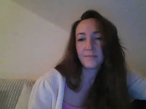 Snapshot of Valessya chatting on 05.08.26 Valessya online show from 05.08.26
