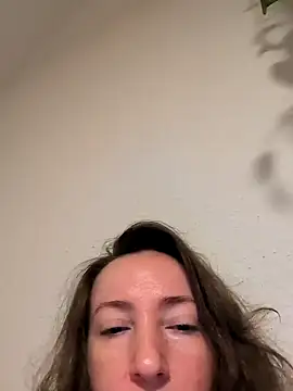 Snapshot of Valessya chatting on 05.18.26 Valessya online show from 05.18.26