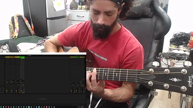 Snapshot of Stringin69 chatting on 06.11.26 Stringin69 online show from 06.11.26