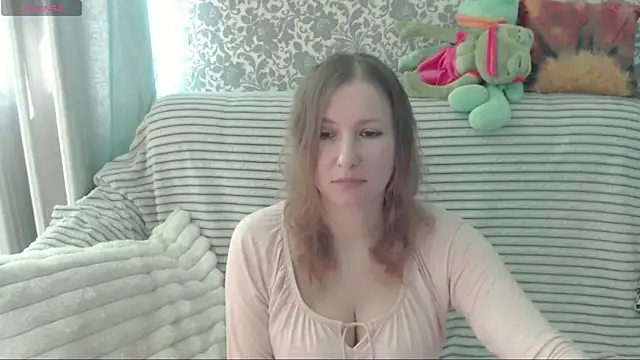 Snapshot of LesanaMagic chatting on 06.27.26 LesanaMagic online show from 06.27.26