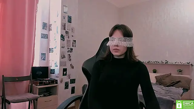 yourlovelystreamer online show from 09.11.25