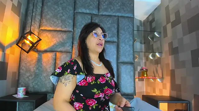 Jenni Zeller online show from 10.16.25