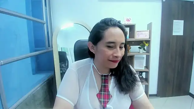 LeilaSmith  online show from 10.26.25