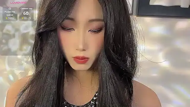 Snapshot of Boa0105 chatting on 09.12.25 Boa0105 online show from 09.12.25