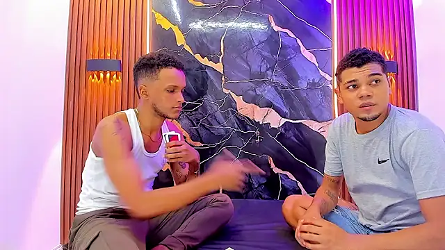 Dinasty Moon  online show from 09.13.25