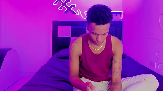 Dinasty Moon  online show from 10.03.25