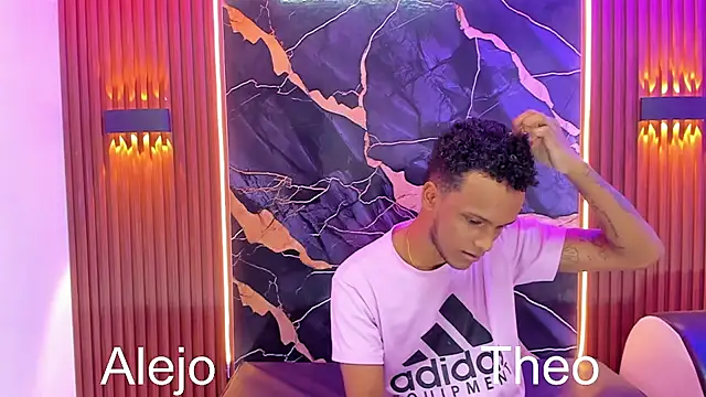 Dinasty Moon  online show from 10.12.25