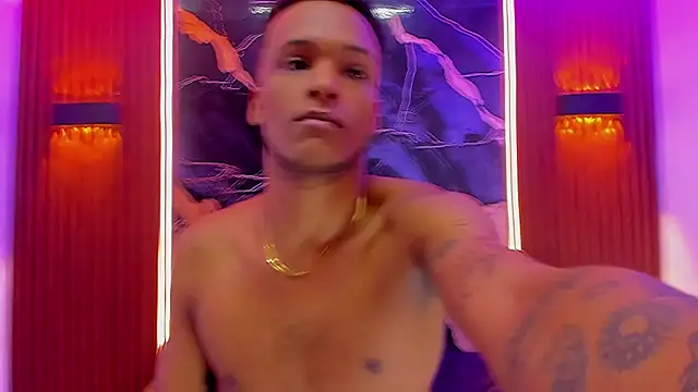 Dinasty Moon  online show from 10.24.25