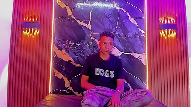 Dinasty Moon  online show from 10.25.25