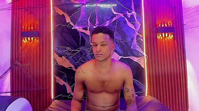 Dinasty Moon  online show from 10.26.25