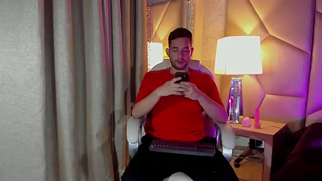 Snapshot of matti_de_lucaa chatting on 09.18.25 matti de lucaa online show from 09.18.25