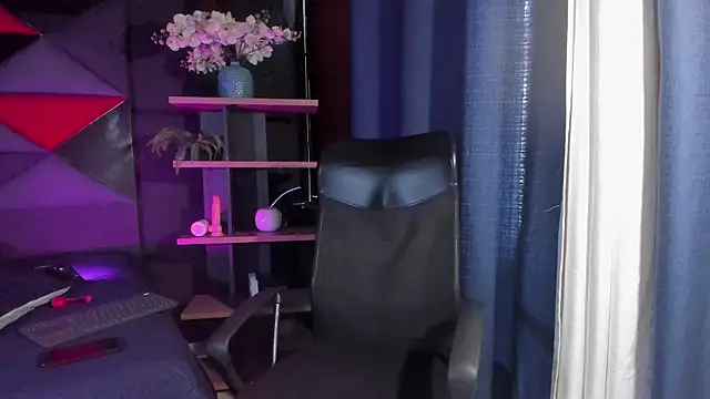 Snapshot of matti_de_lucaa chatting on 09.27.25 matti de lucaa online show from 09.27.25