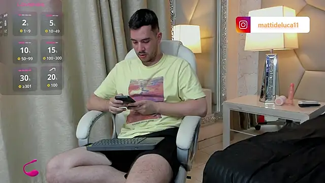 Snapshot of matti_de_lucaa chatting on 10.06.25 matti de lucaa online show from 10.06.25